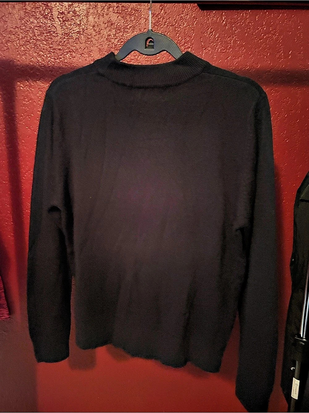 Sag Harbor Crew Neck Sweater in Black
